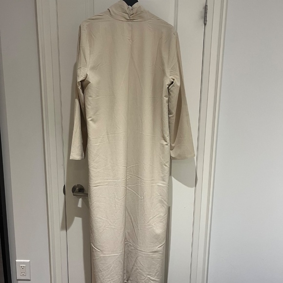 Veiled Abaya - XL - New with tags! - Stone Colour - Picture 7 of 7
